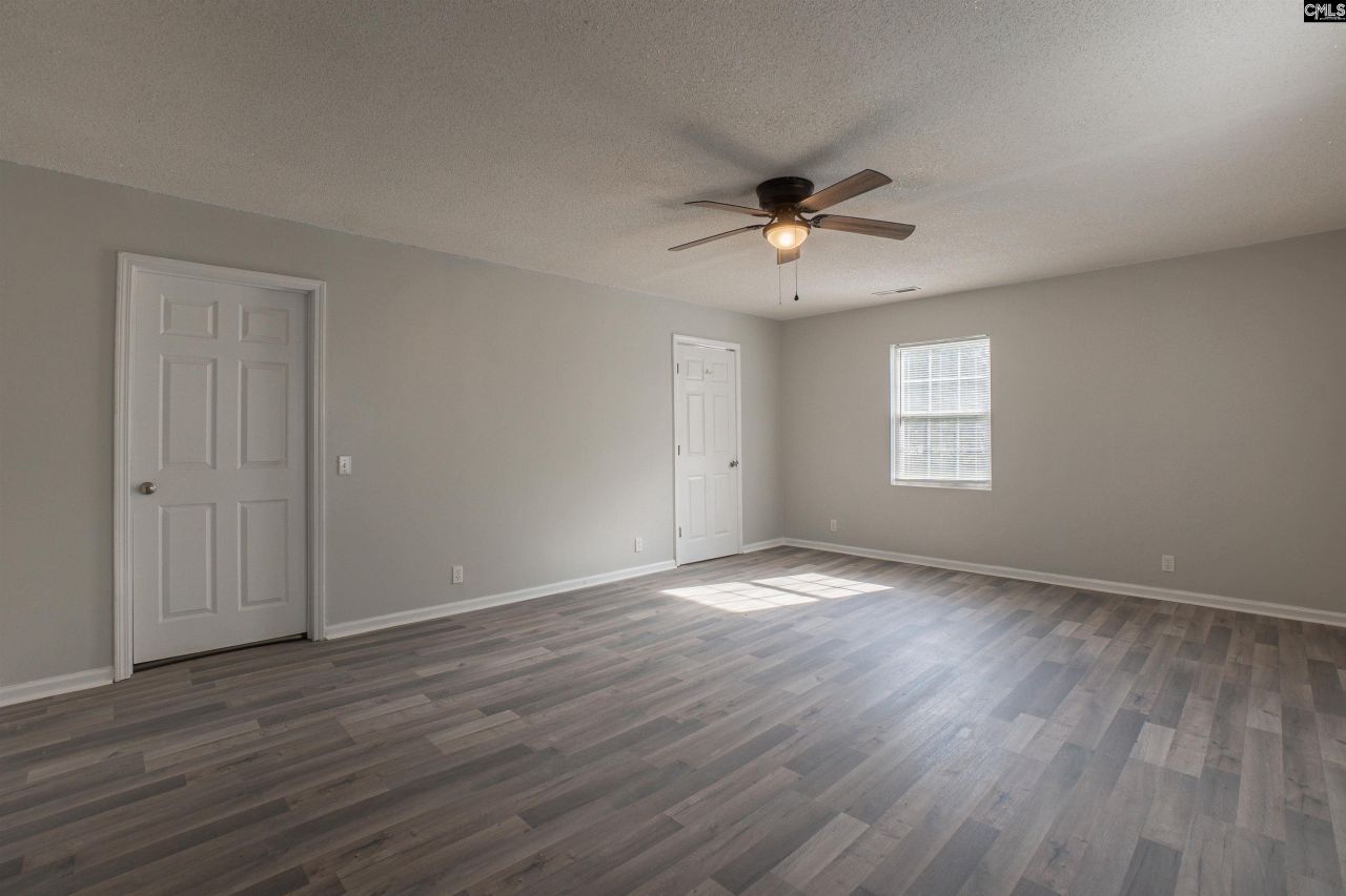 1156 Middle Dr  Photo 9