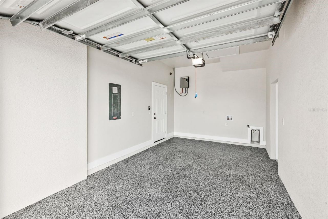 521/523 Lillon Avenue S, Lehigh Acres, FL 33974 Photo