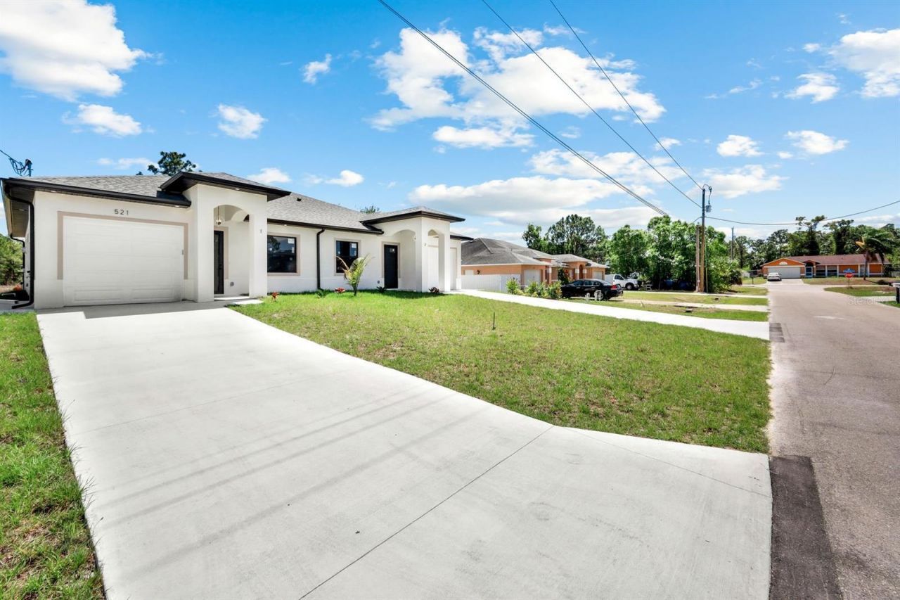 521/523 Lillon Avenue S, Lehigh Acres, FL 33974 Photo