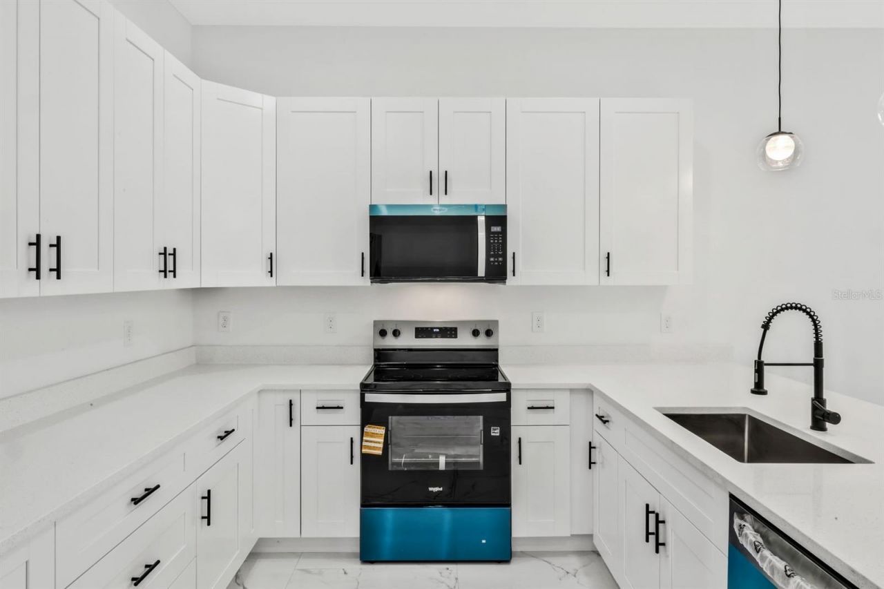 521/523 Lillon Avenue S, Lehigh Acres, FL 33974 Photo