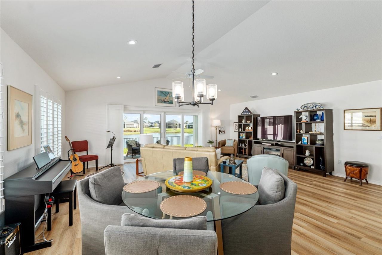 2004 Booth Place, The Villages, FL 34762 Photo