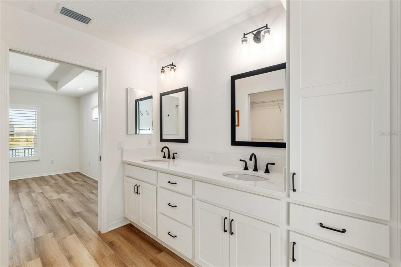 2004 Booth Place, The Villages, FL 34762 Photo