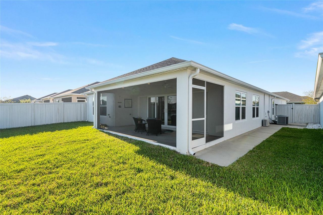 2004 Booth Place, The Villages, FL 34762 Photo