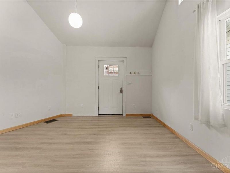 2888 Losantiville Avenue, Cincinnati, OH 45213 Photo 8