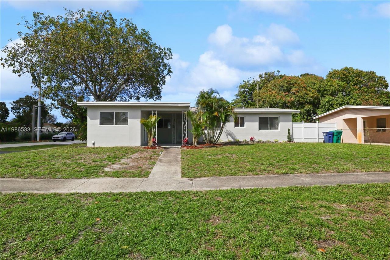 4841 NW 12th Ct, Lauderhill, FL 33313 Photo