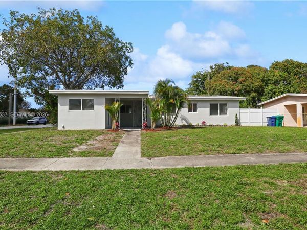 4841 NW 12th Ct, Lauderhill, FL 33313