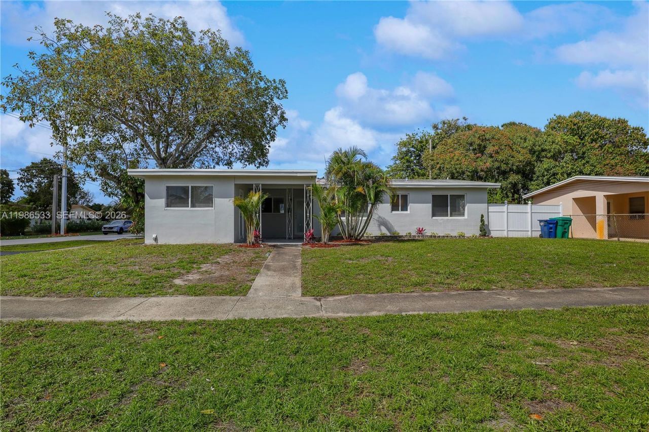 4841 NW 12th Ct, Lauderhill, FL 33313 Photo