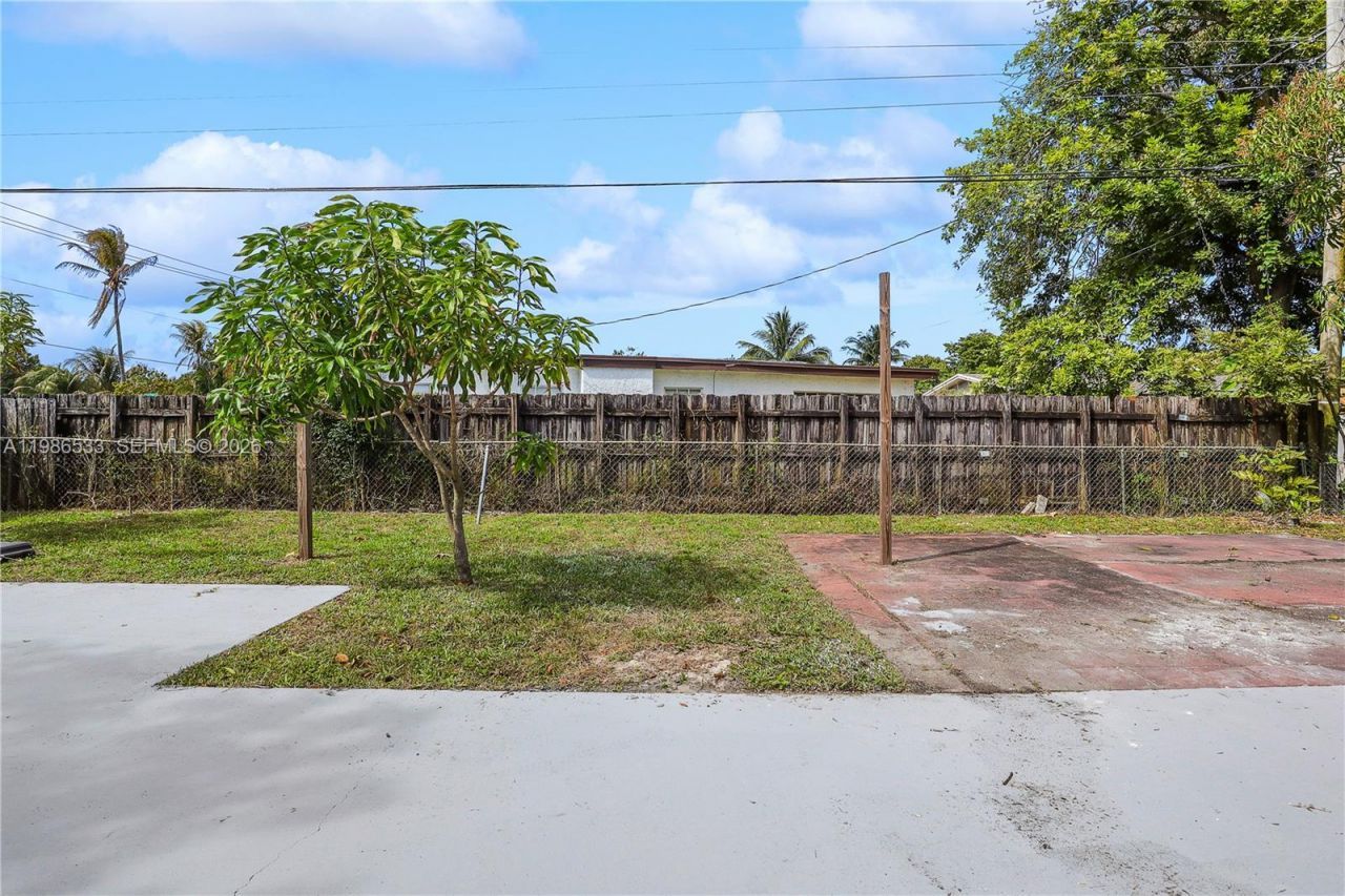 4841 NW 12th Ct, Lauderhill, FL 33313 Photo