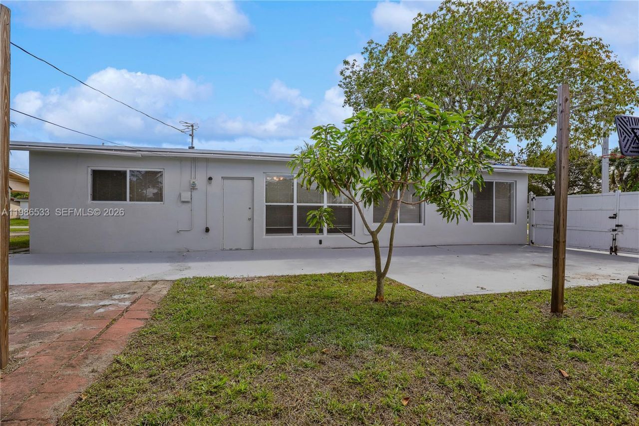 4841 NW 12th Ct, Lauderhill, FL 33313 Photo