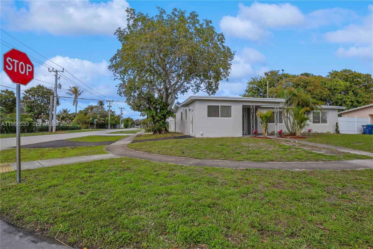 4841 NW 12th Ct, Lauderhill, FL 33313 Photo