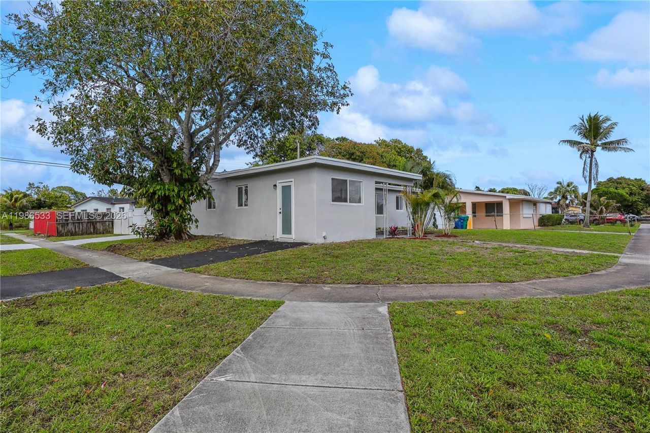 4841 NW 12th Ct, Lauderhill, FL 33313 Photo