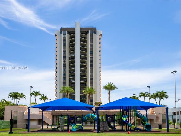 1800 NE 114th St, Unit 2309, Miami, FL 33181