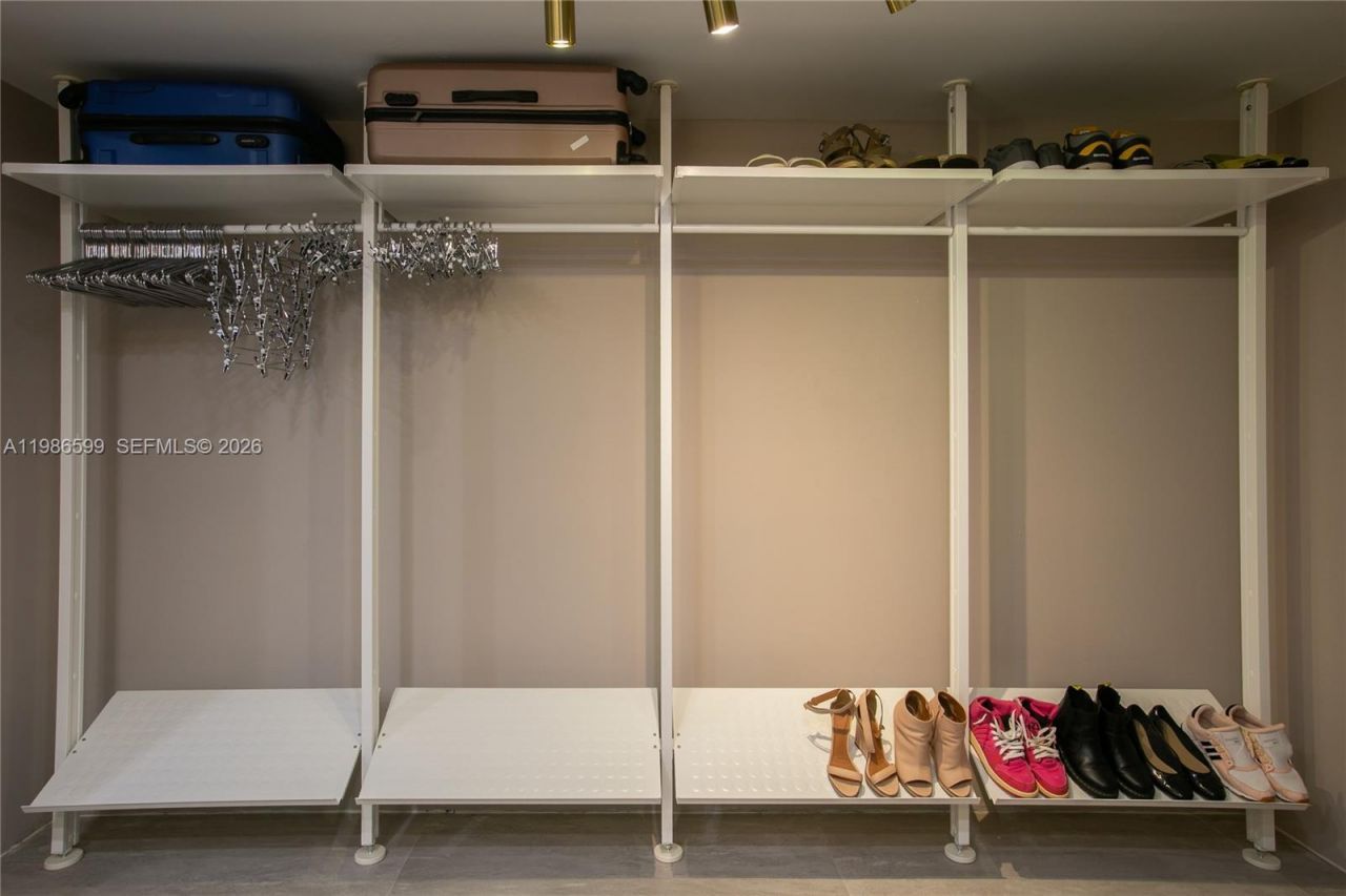 1800 NE 114th St, Unit 2309, Miami, FL 33181 Photo