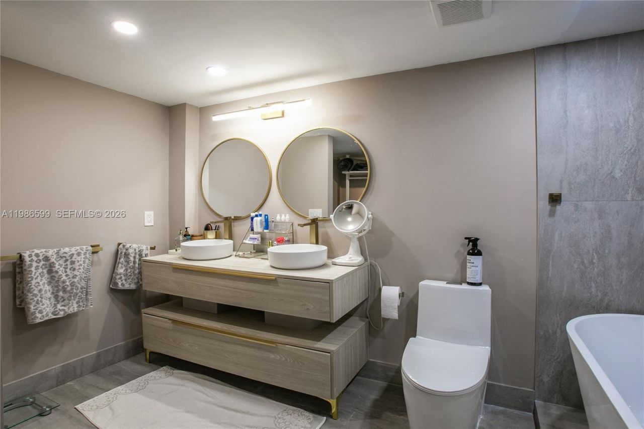 1800 NE 114th St, Unit 2309, Miami, FL 33181 Photo