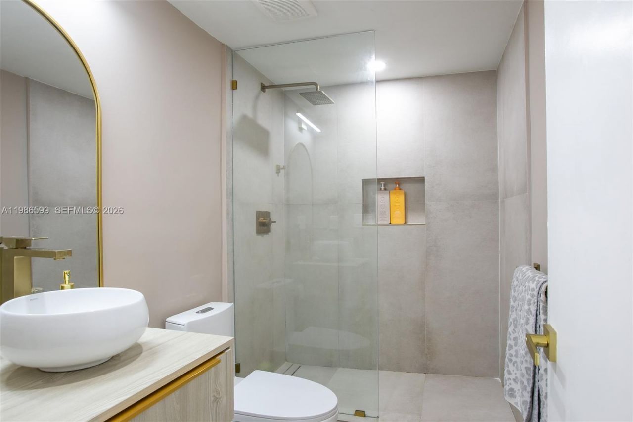 1800 NE 114th St, Unit 2309, Miami, FL 33181 Photo