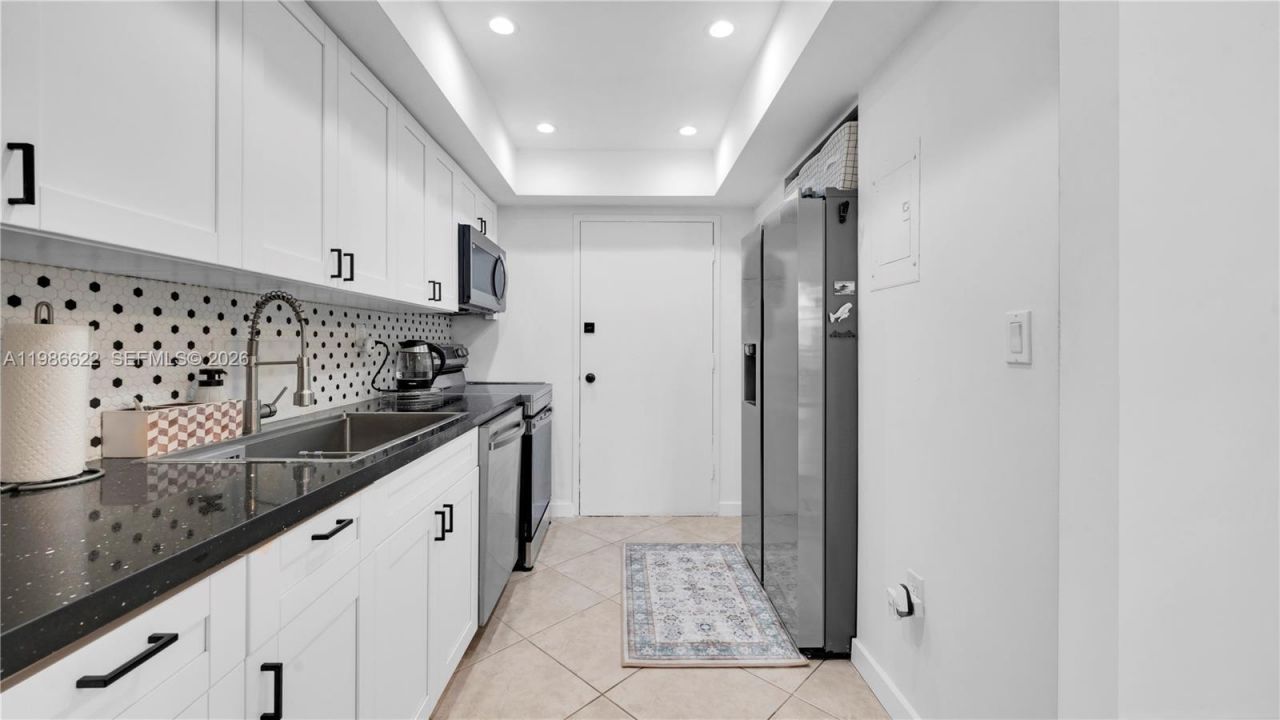 18041 Biscayne Blvd, Unit 202, Aventura, FL 33160 Photo