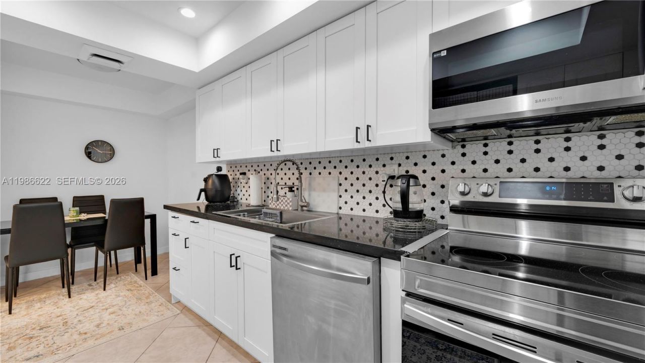 18041 Biscayne Blvd, Unit 202, Aventura, FL 33160 Photo