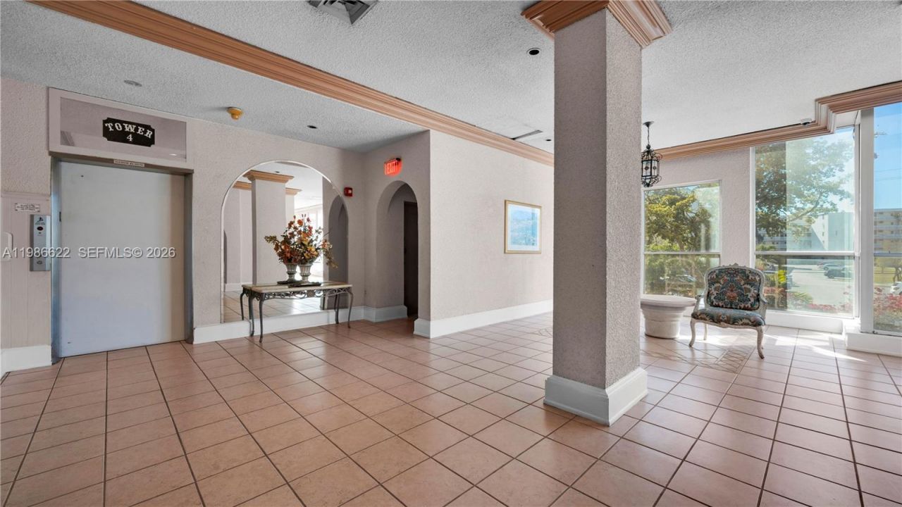 18041 Biscayne Blvd, Unit 202, Aventura, FL 33160 Photo