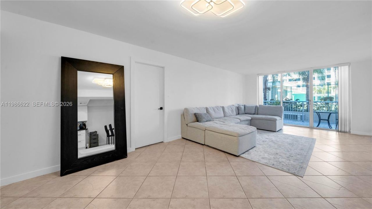 18041 Biscayne Blvd, Unit 202, Aventura, FL 33160 Photo