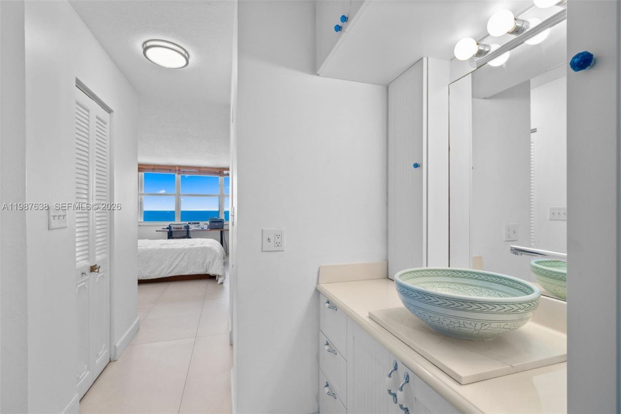 2201 S Ocean Dr, Unit 1102, Hollywood, FL 33019 Photo