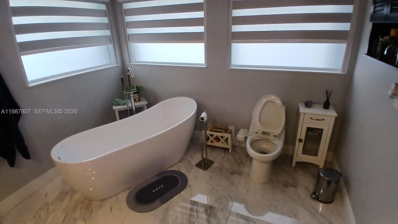 6421 SW 56th St, South Miami, FL 33155 Photo