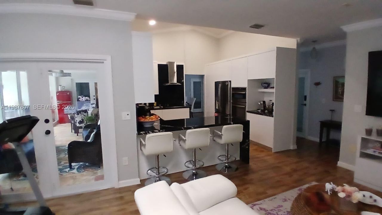 6421 SW 56th St, South Miami, FL 33155 Photo