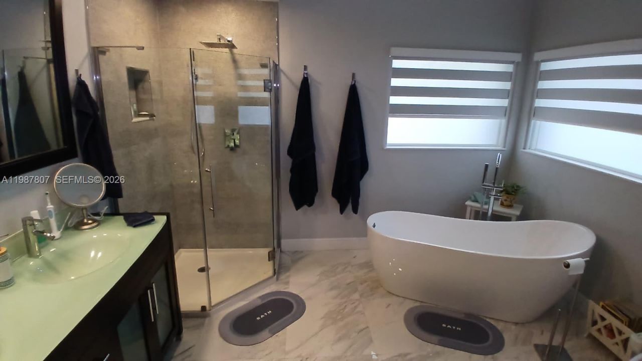 6421 SW 56th St, South Miami, FL 33155 Photo