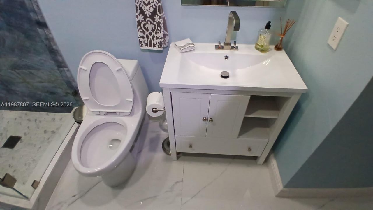 6421 SW 56th St, South Miami, FL 33155 Photo