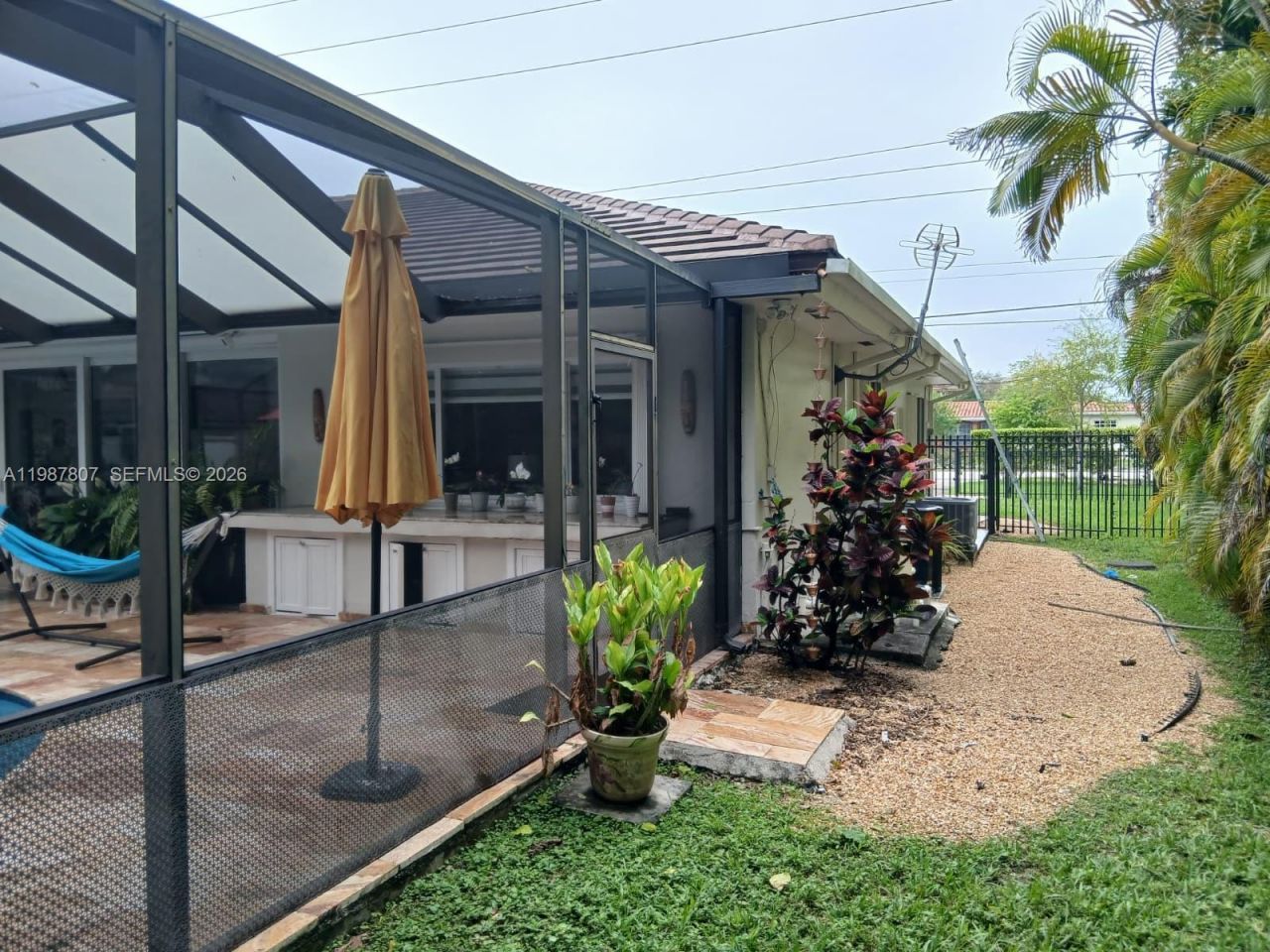 6421 SW 56th St, South Miami, FL 33155 Photo