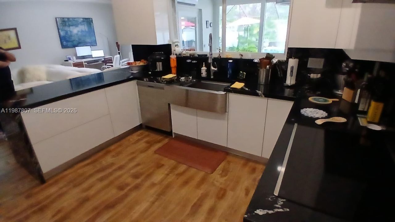 6421 SW 56th St, South Miami, FL 33155 Photo