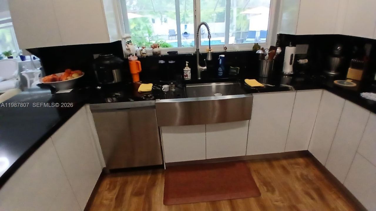 6421 SW 56th St, South Miami, FL 33155 Photo