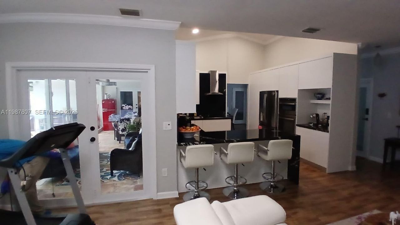 6421 SW 56th St, South Miami, FL 33155 Photo