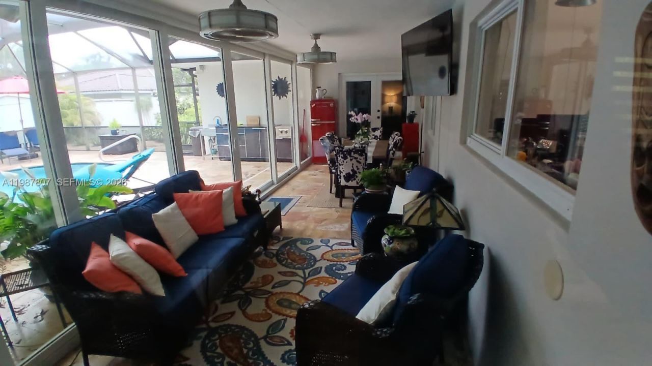 6421 SW 56th St, South Miami, FL 33155 Photo