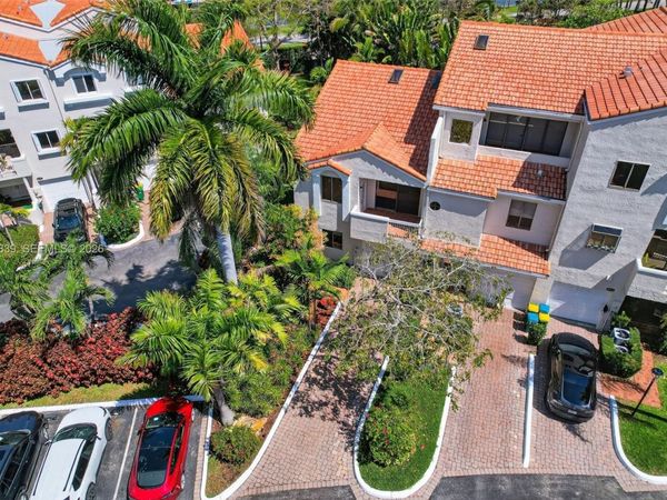 21391 Marina Cove Circle , Aventura, FL 33180