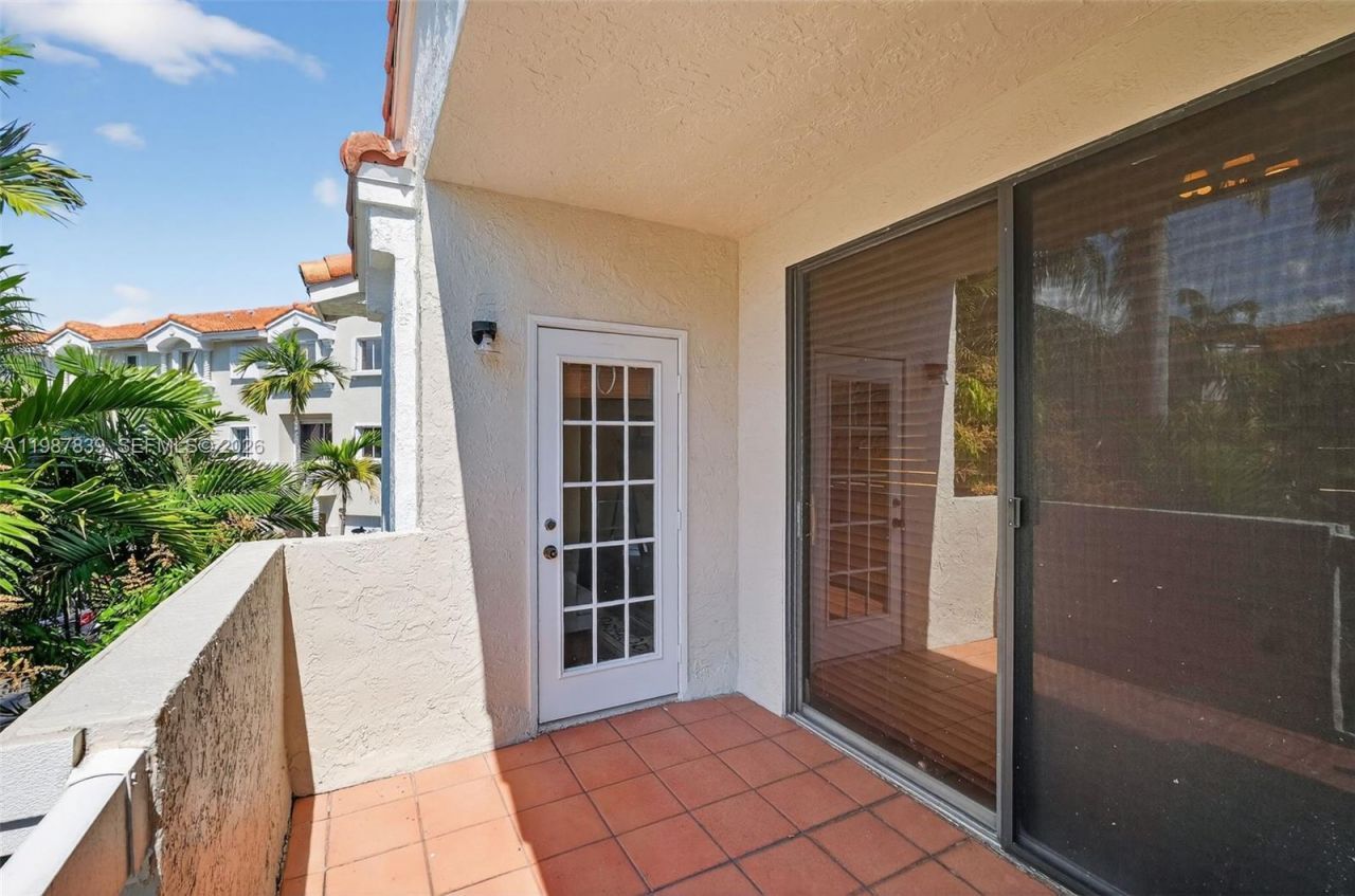 21391 Marina Cove Circle, Unit K11, Aventura, FL 33180 Photo