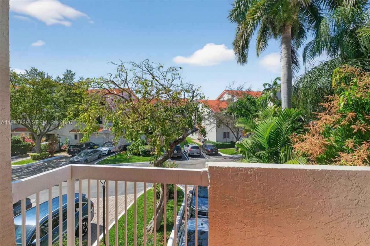 21391 Marina Cove Circle, Unit K11, Aventura, FL 33180 Photo