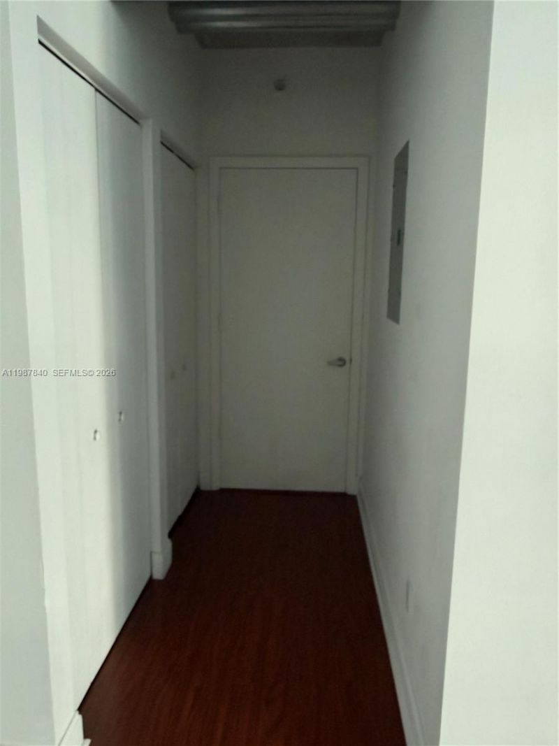 690 SW 1st Ct, Unit 2330, Miami, FL 33130 Photo