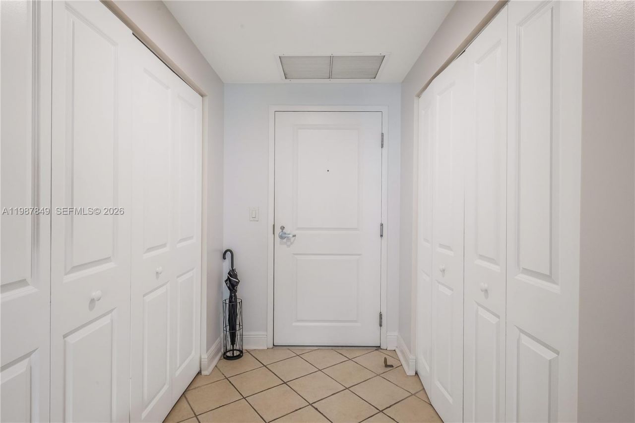 1250 S Miami Ave , Unit 2802, Miami, FL 33130 Photo