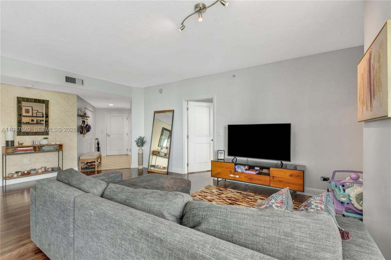 1250 S Miami Ave , Unit 2802, Miami, FL 33130 Photo