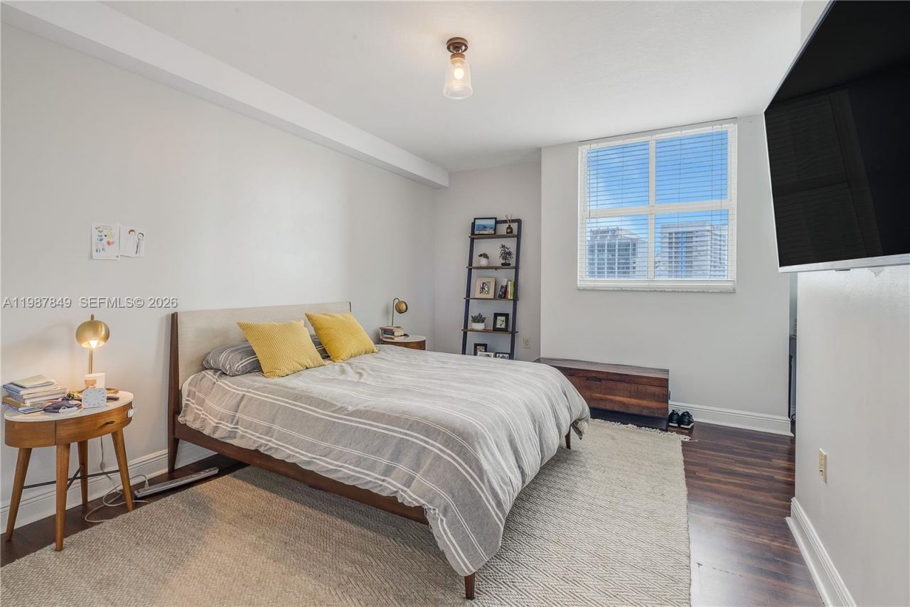 1250 S Miami Ave , Unit 2802, Miami, FL 33130 Photo