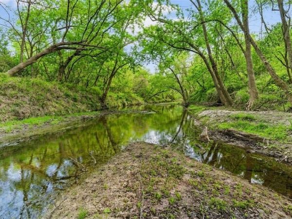 2427 Fm 234 South, Edna, TX 77957