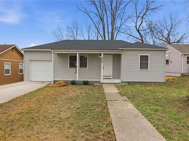 1224 NE 43rd Terrace, Kansas City, MO 64116