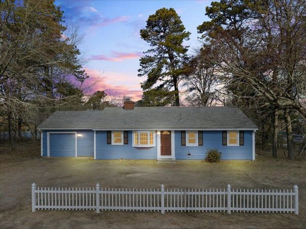 365 Phinneys Lane , Centerville, MA 02632