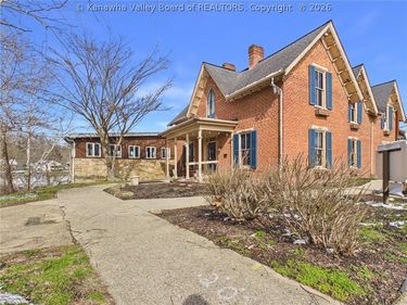 2 6th Avenue, St Albans, WV 25177