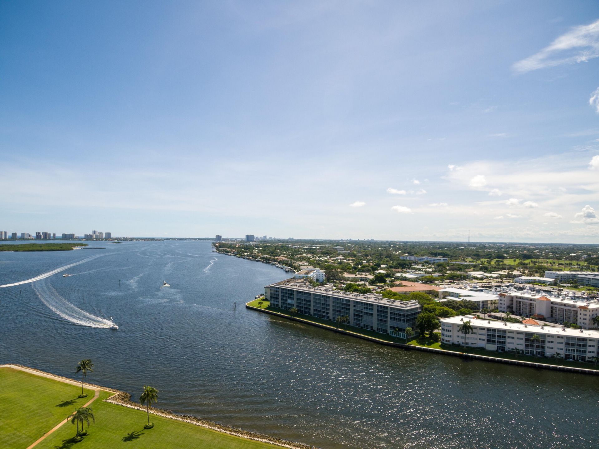 108 Lakeshore Drive, Unit 1041, North Palm Beach, FL 33408 Photo