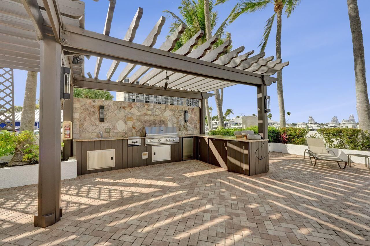 108 Lakeshore Drive, Unit 1041, North Palm Beach, FL 33408 Photo