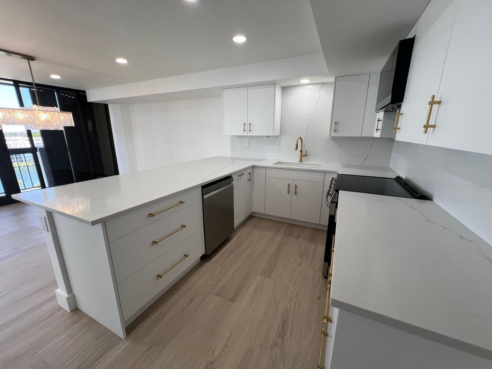 108 Lakeshore Drive, North Palm Beach, FL 33408 Photo