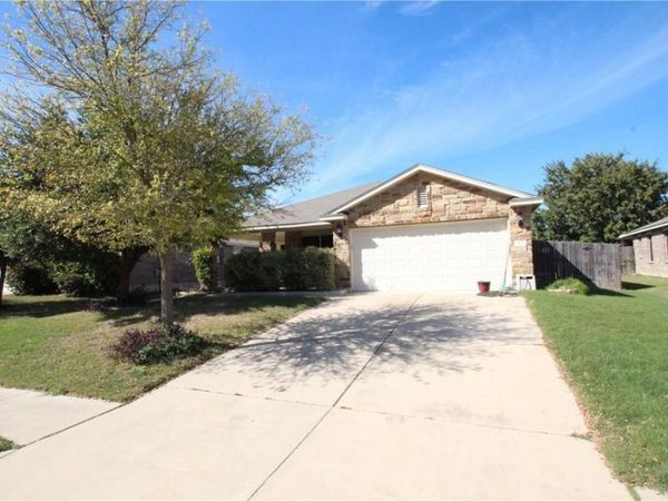 919 Flanagan DR, Leander, TX 78641