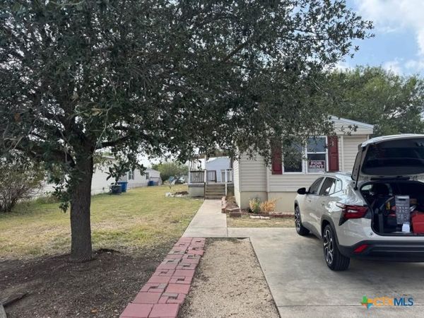 456 Limestone Dr , New Braunfels, TX 78130