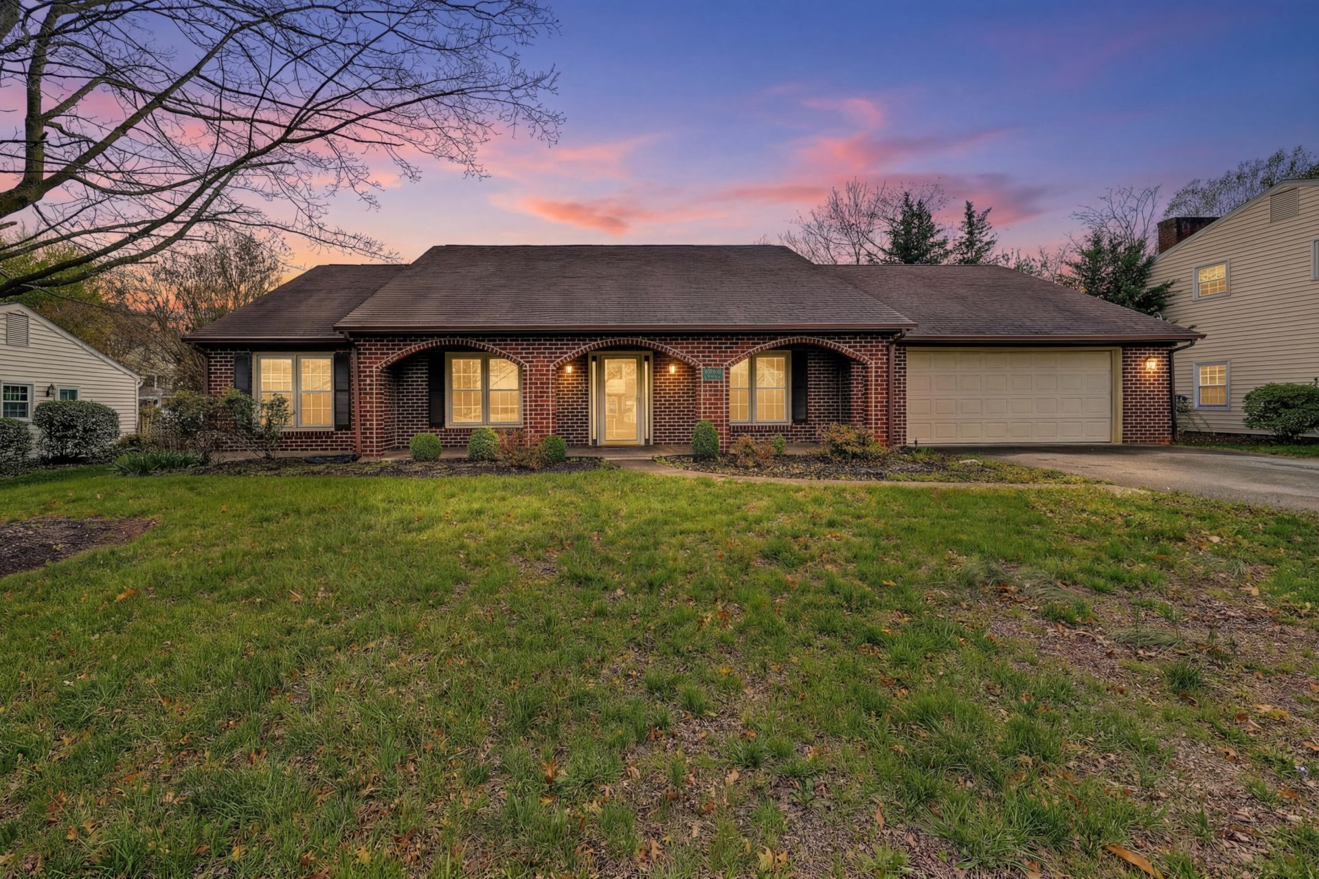 1660 Kingsmill Dr, Salem, VA 24153 Main Photo